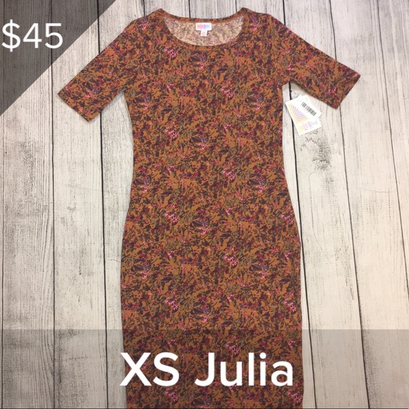 Lularoe Julia - Picture 1 of 1